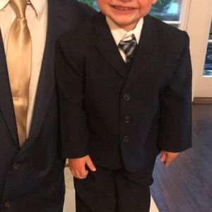 Boys 2t Navy Suit